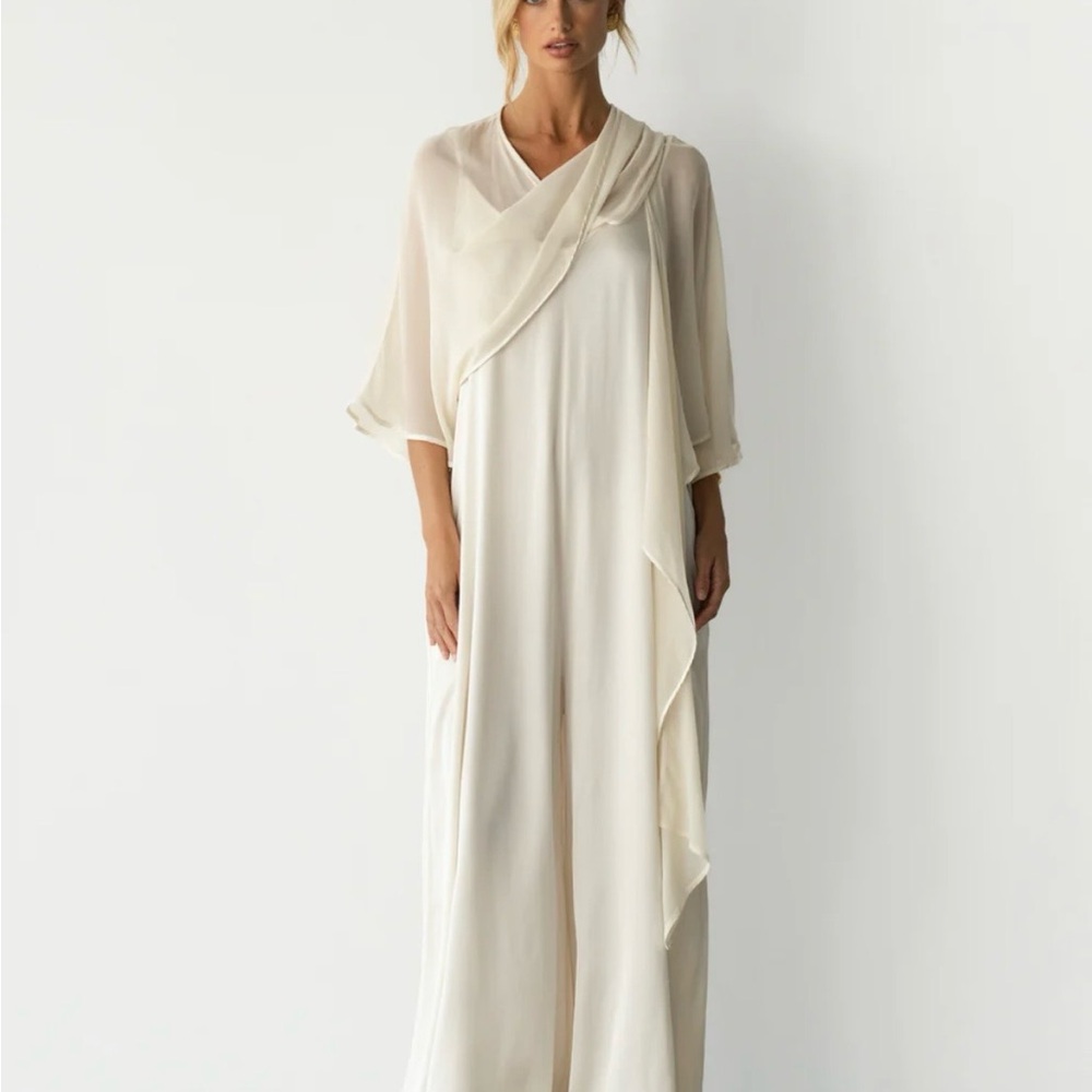 Elegant Jaki Cream Chiffon Shawl